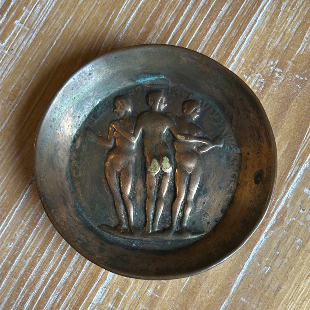 Three Graces Italian Dini E Cellai Signa Goddesses Charm, Beauty & Creativity.